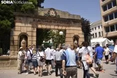 Imágenes del homenaje a Don Paco y Don Jesús. /EM