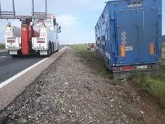 Foto 5 - Accidente sin consecuencias en la N-122