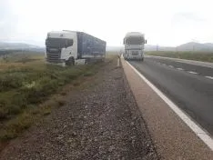 Foto 6 - Accidente sin consecuencias en la N-122