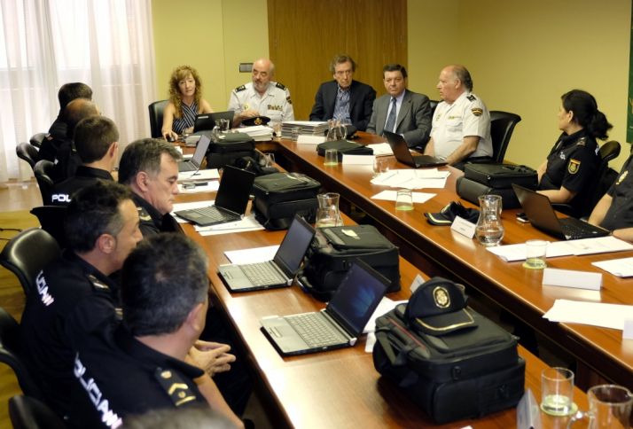 El vicepresidente entrega nuevos equipos informáticos. Junta de Castilla y León. 