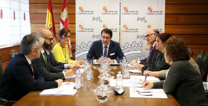 Presentación de las ayudas a sindicatos y patronal. /Jta.