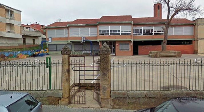 Una imagen del colegio de Tardelcuende. /GM