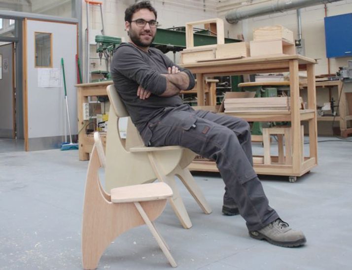 Delgado, con algunas de sus creaciones. 