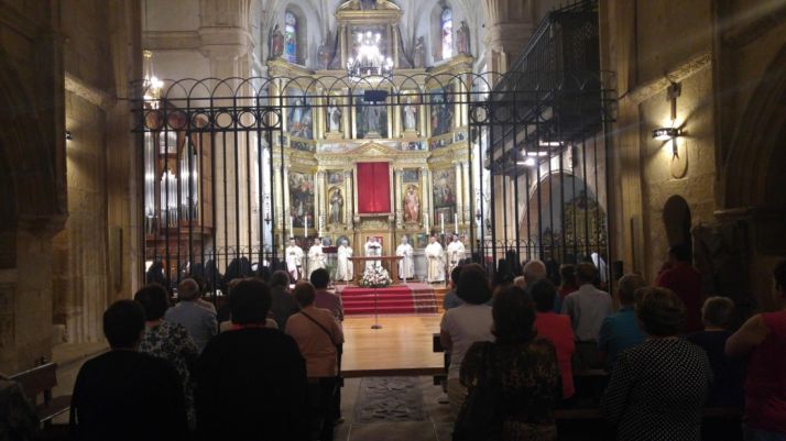 Medio centenar de fieles peregrinan al monasteria de las Hermanas Clarisas de Soria