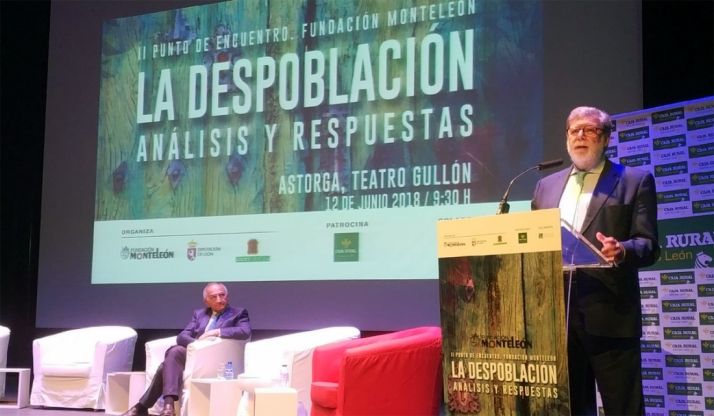 Aparicio, en su intervención en Astorga. /FOES