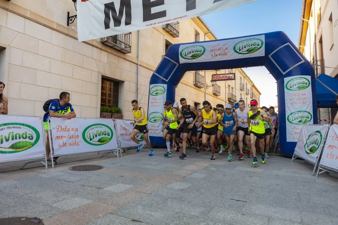 Foto 2 - Joel Mart&iacute;nez y Sandra Abecia, ganadores de la primera edici&oacute;n de la Carrera Manzanas Livinda
