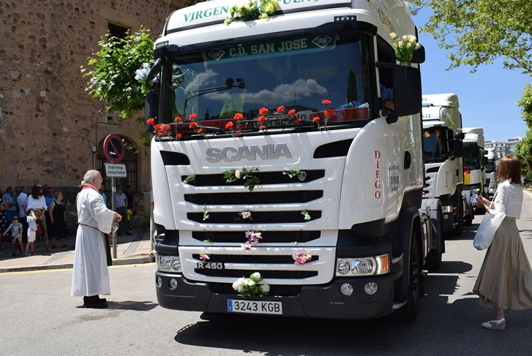 Foto 11 - Galer&iacute;a de im&aacute;genes de la bendici&oacute;n de veh&iacute;culos en Soria