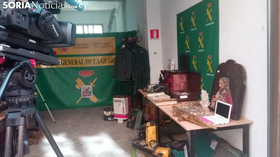 Algunos de los objetos recuperados en la Operación Cadnas. /SN