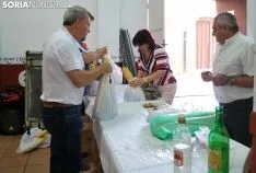 Una imagen del reparto de este Domingo de Calderas. /SN