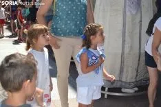 Desfile de gigantes y cabezudos. 