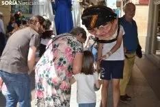 Desfile de gigantes y cabezudos. 