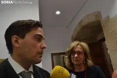 Padín y Lourdes Rodríguez ante la prensa. /SN