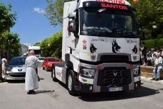 Foto 8 - Galer&iacute;a de im&aacute;genes de la bendici&oacute;n de veh&iacute;culos en Soria