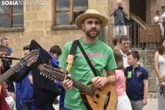 Imágenes de la Ronda de Santa Marina en Duruelo de la Sierra. /EM
