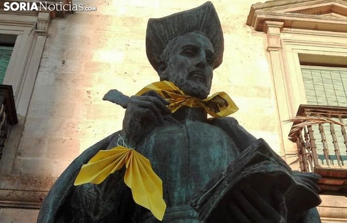La estatua de Diego Láinez este martes. /SN