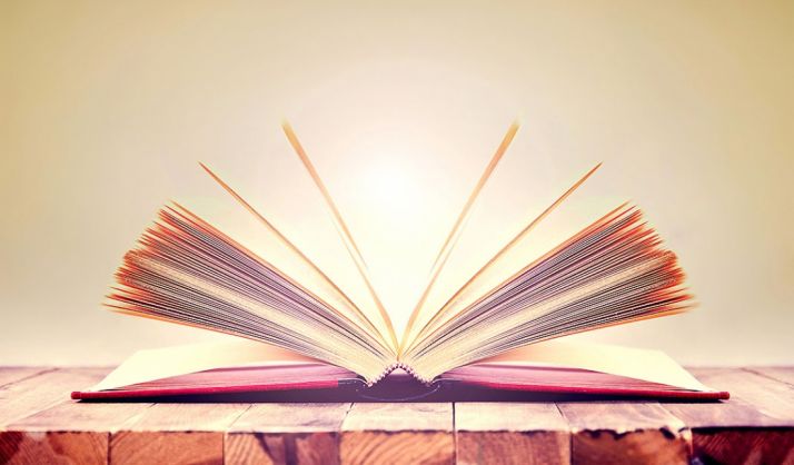 La Junta garantiza a las familias beneficiarias de las ayudas y del Releo Plus que recibirán los libros y las cuantías de la actual convocatoria