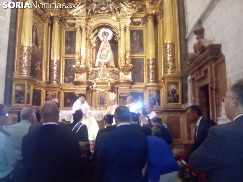 Ofrenda Floral a la Virgen del Espino.