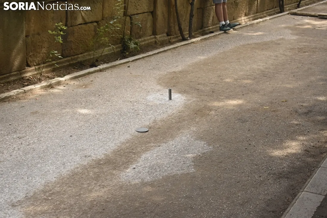 Juegos tradicionales en el lateral de la Dehesa. /EM