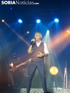 Sergio Dalma, en la Plaza de Toros de Almazán. Lidia Franco. 