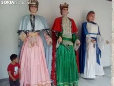 Gigantes y Cabezudos en El Burgo de Osma. SN