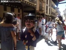 Gigantes y Cabezudos en El Burgo de Osma. SN