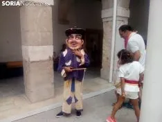 Gigantes y Cabezudos en El Burgo de Osma. SN