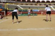 Segunda jornada de Voley Plaza en La Chata. Bernat Díez 