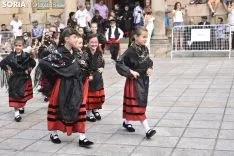 imágenes del baile de La Rueda en Covaleda. /EM