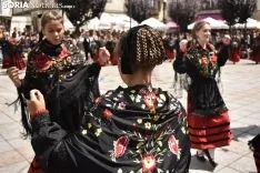 imágenes del baile de La Rueda en Covaleda. /EM