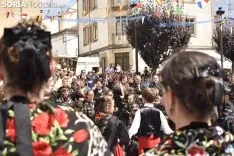 imágenes del baile de La Rueda en Covaleda. /EM