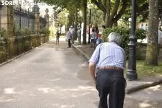 Juegos tradicionales en el lateral de la Dehesa. /EM