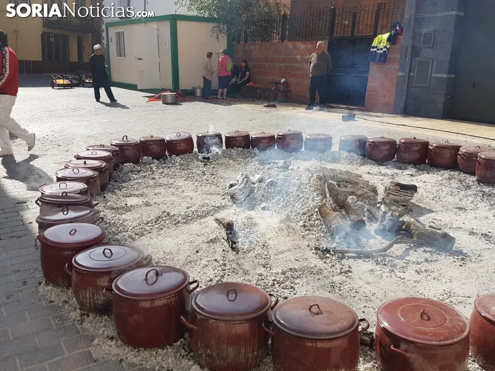 Preparativos antes de la comida. /SN