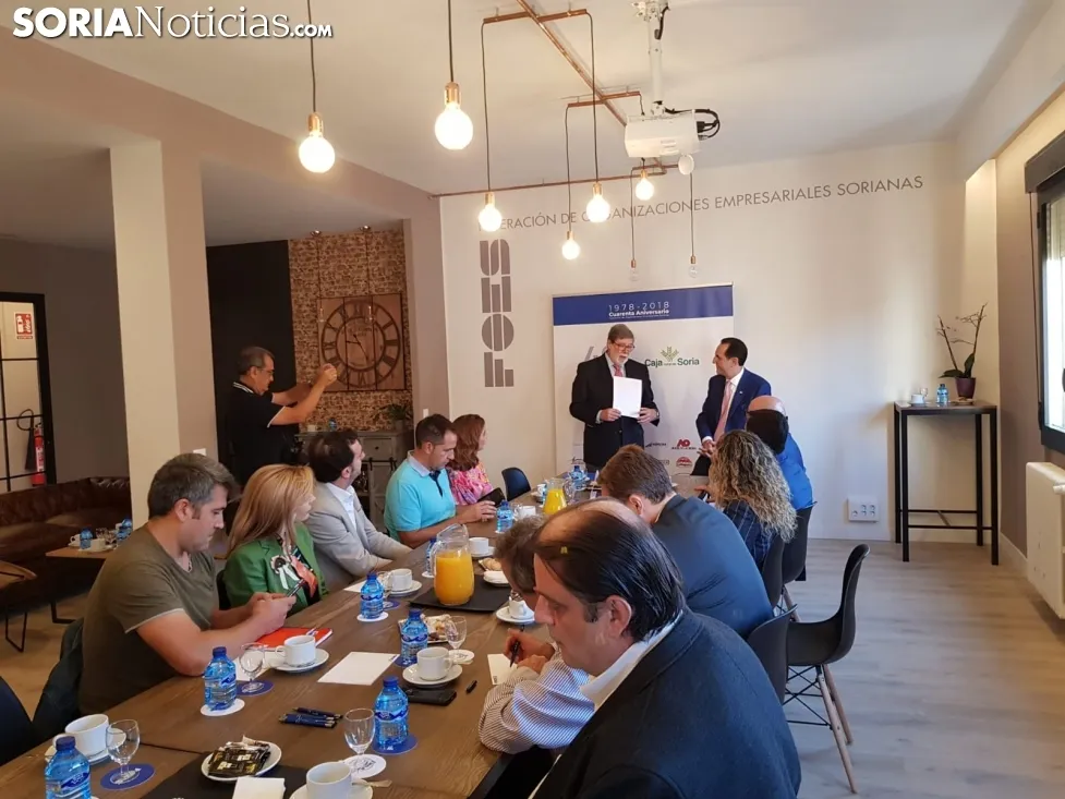 Los Desayunos de FOES invita a José Rolando Álvarez Valbuena