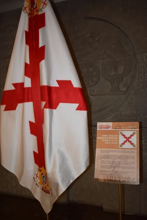 Foto 10 - Las fotos de las banderas  hist&oacute;ricas de la exposici&oacute;n 'Espa&ntilde;a en rojo y gualda'