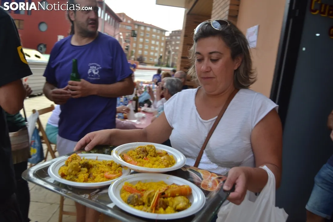 Una imagen de la comida de hermandad del barrio capitalino. /SN
