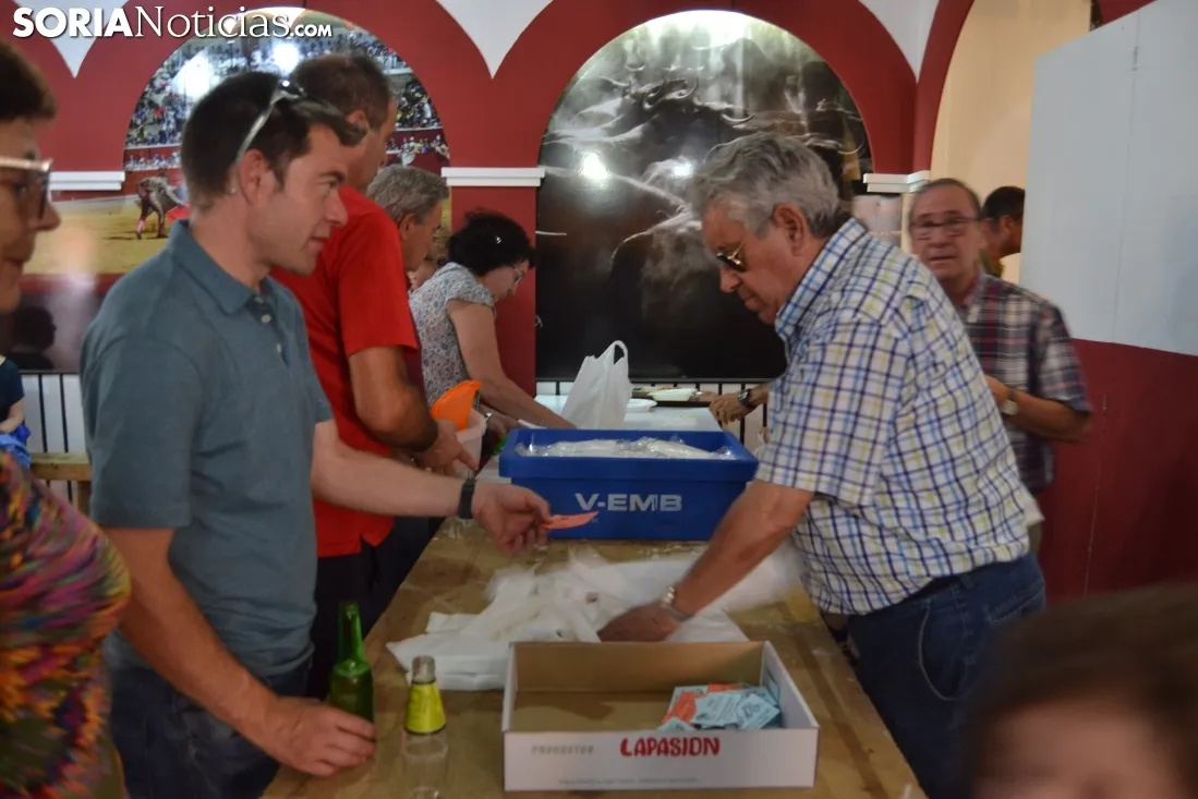 Una imagen de la comida de hermandad del barrio capitalino. /SN