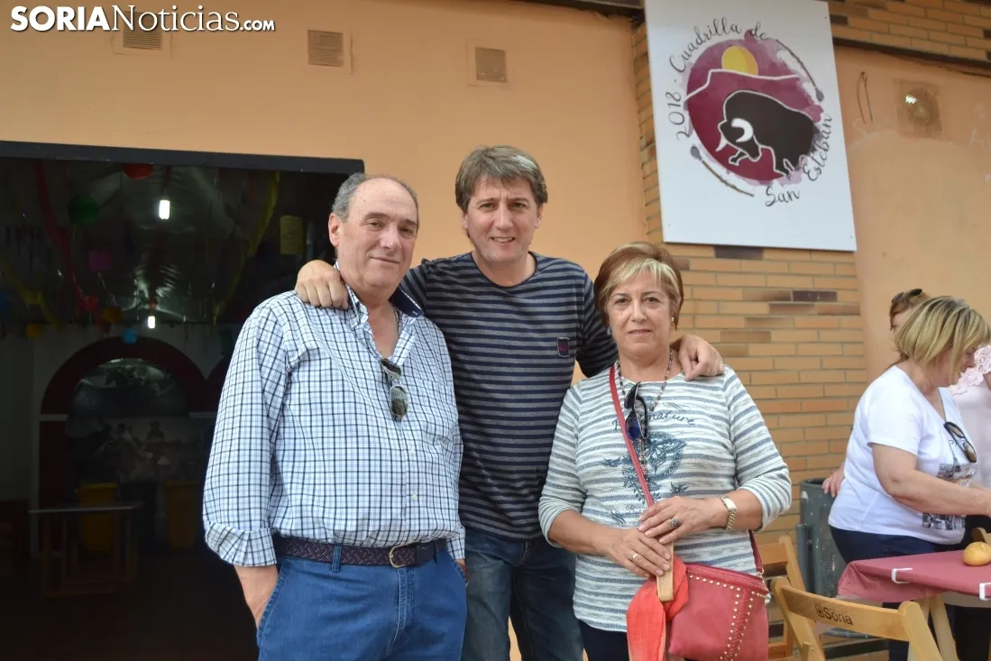 Una imagen de la comida de hermandad del barrio capitalino. /SN