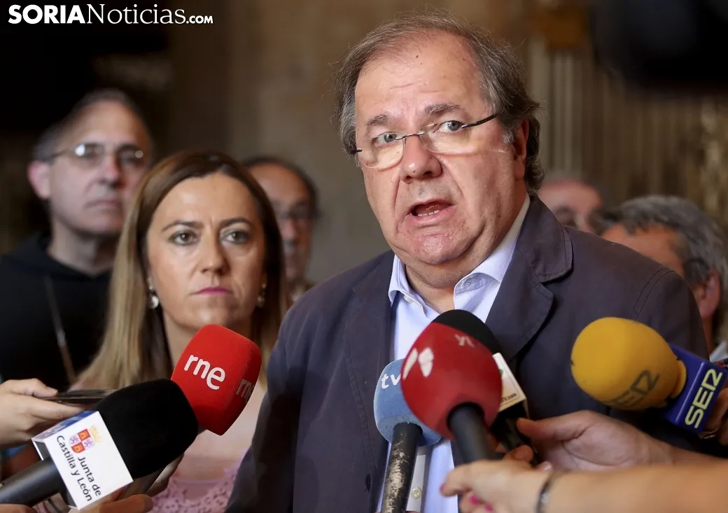 Una imagen de la visita institucional al monasterio este miércoles. /SN