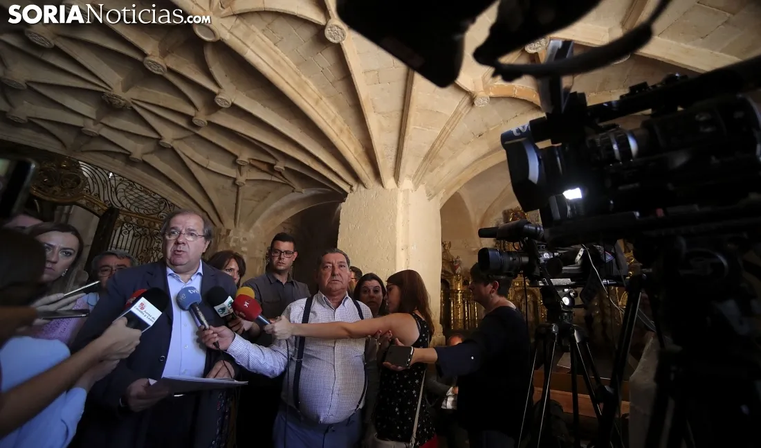 Una imagen de la visita institucional al monasterio este miércoles. /SN
