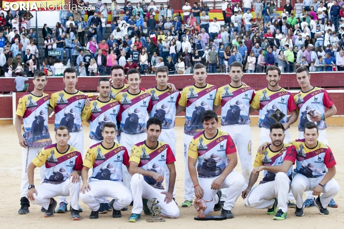 Concurso Nacional de Recortadores / María Ferrer 