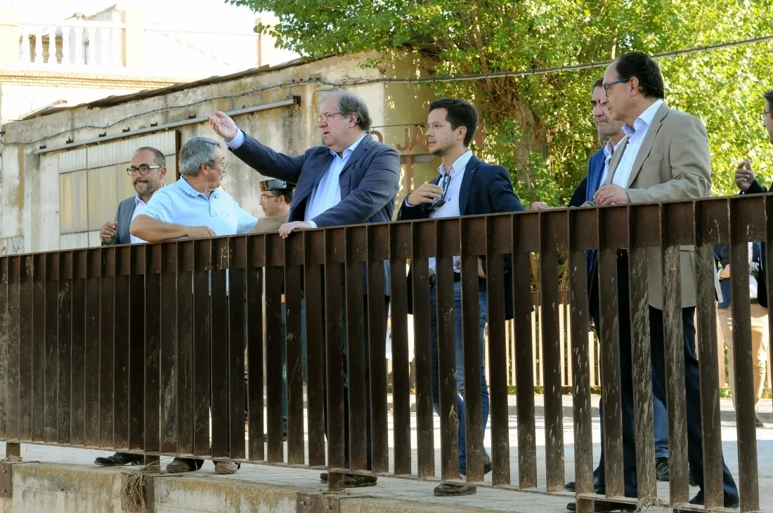 Una imagen de la visita institucional al monasterio este miércoles.