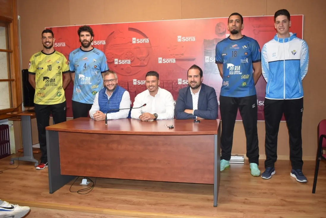 Presentación de la camiseta oficial del Río Duero 2018-19. Ayuntamiento de Soria