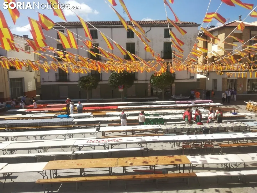 Preparativos antes de la comida. /SN