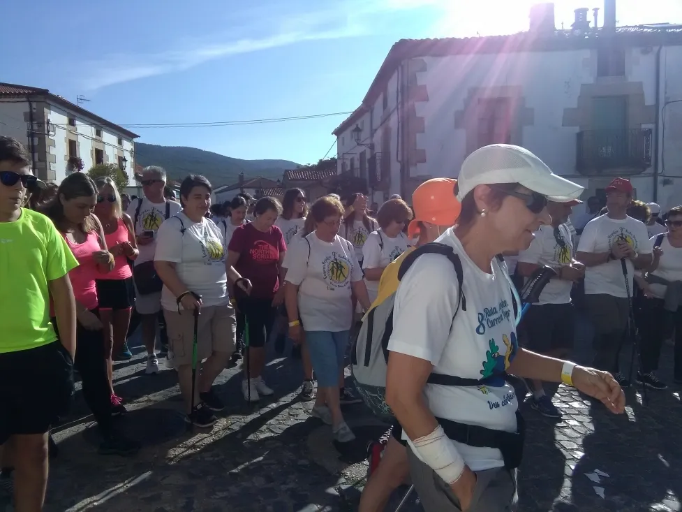 Foto 2 - 500 personas participan en 'Ven con Fadess al Valle'
