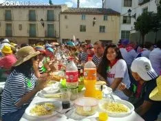 Buen ambiente durante la 'alubiada'. /SN
