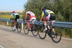 Una imagen del intenso fin de semana ciclista en Soria en su última jornada. /Ángel Vivar