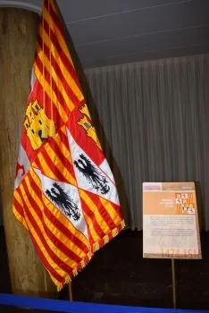 Foto 21 - Las fotos de las banderas  hist&oacute;ricas de la exposici&oacute;n 'Espa&ntilde;a en rojo y gualda'