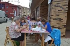 Una imagen de la comida de hermandad del barrio capitalino. /SN