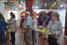 Una imagen de la comida de hermandad del barrio capitalino. /SN