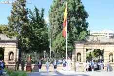 Homenaje y juramento a la bandera de España. SN